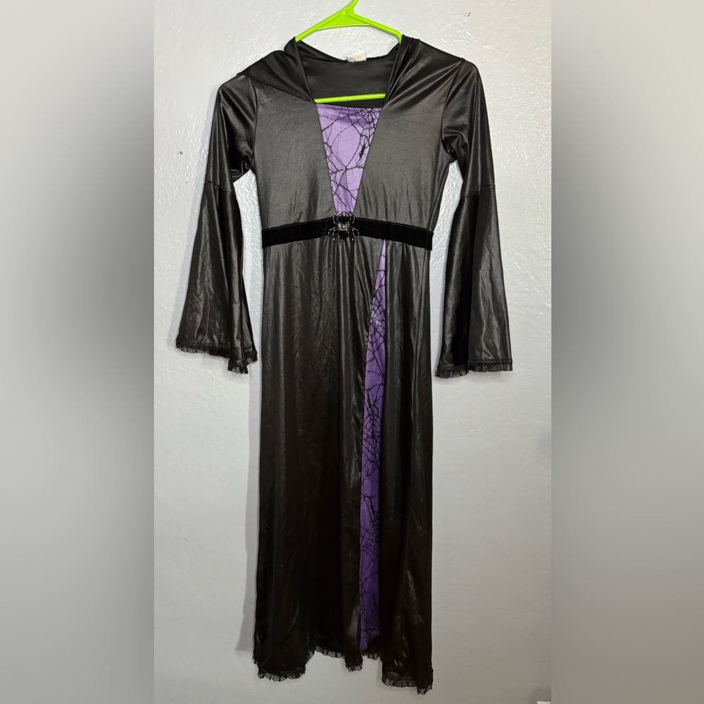 Spirit Halloween Girl’s Spider Sorceress Witch Costume Size‎ M spider witch
